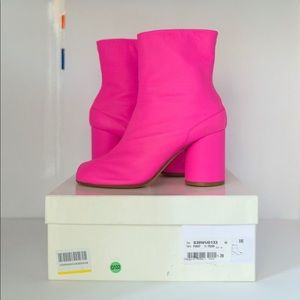 SOLD Maison Martin Margiela Fuschia Tabi Boots 39
